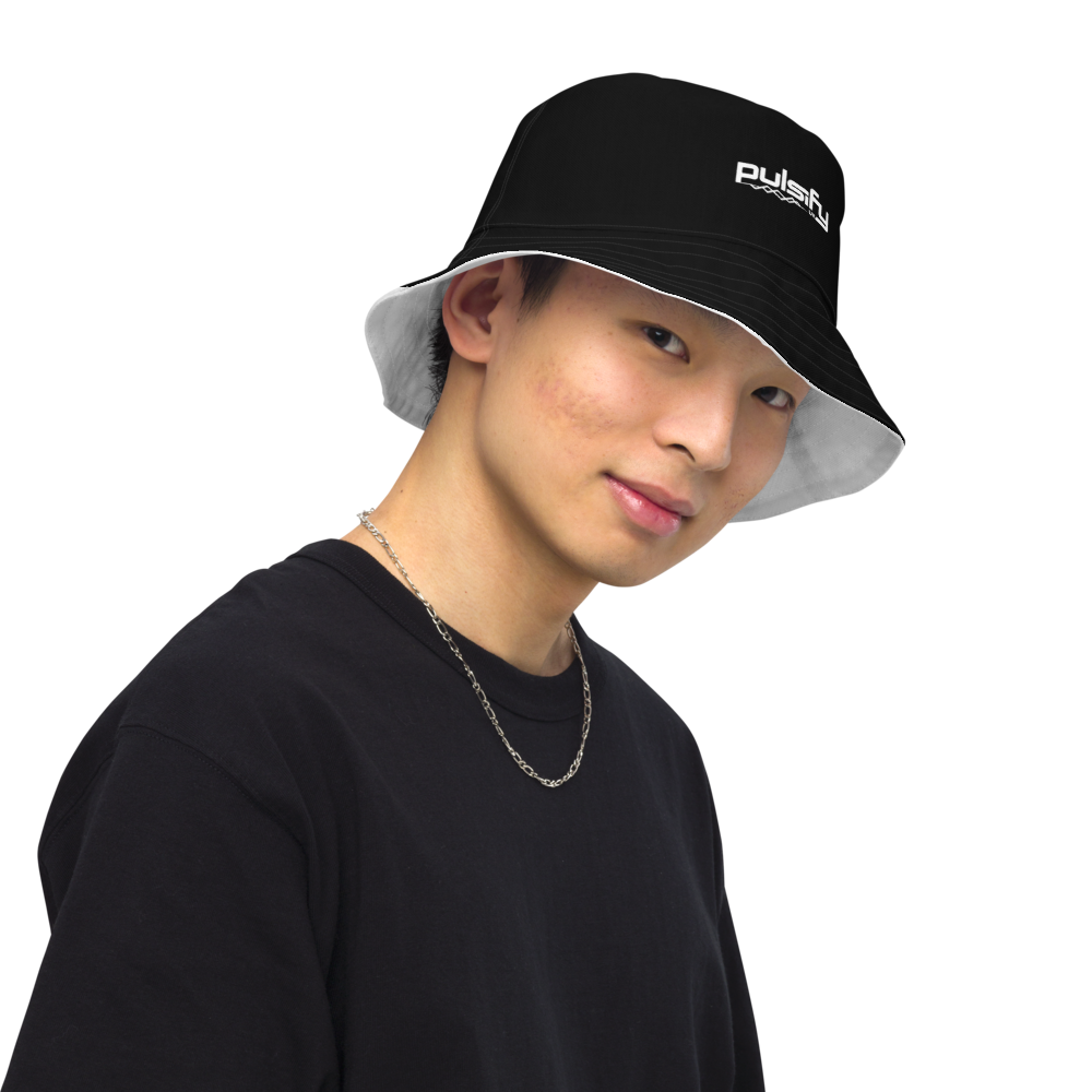 Reversible Black / White Bucket Hat